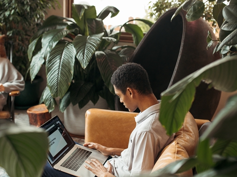 香港公司與內(nèi)地公司合作有幾種方式？需要注意什么？