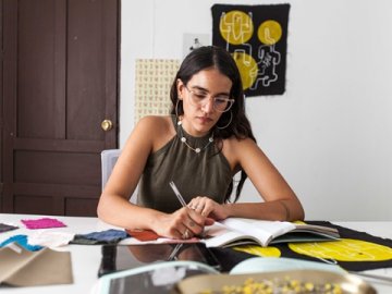 國際銀行開立美元公司賬戶的流程與合規(guī)要求