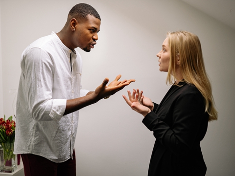 北京外資公司為外籍員工繳社保公積金：是否強(qiáng)制？繳費(fèi)基數(shù)有何規(guī)定？