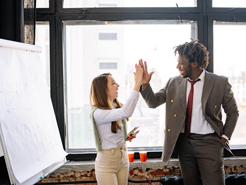 上海企業(yè)設(shè)立香港公司的流程與注意事項